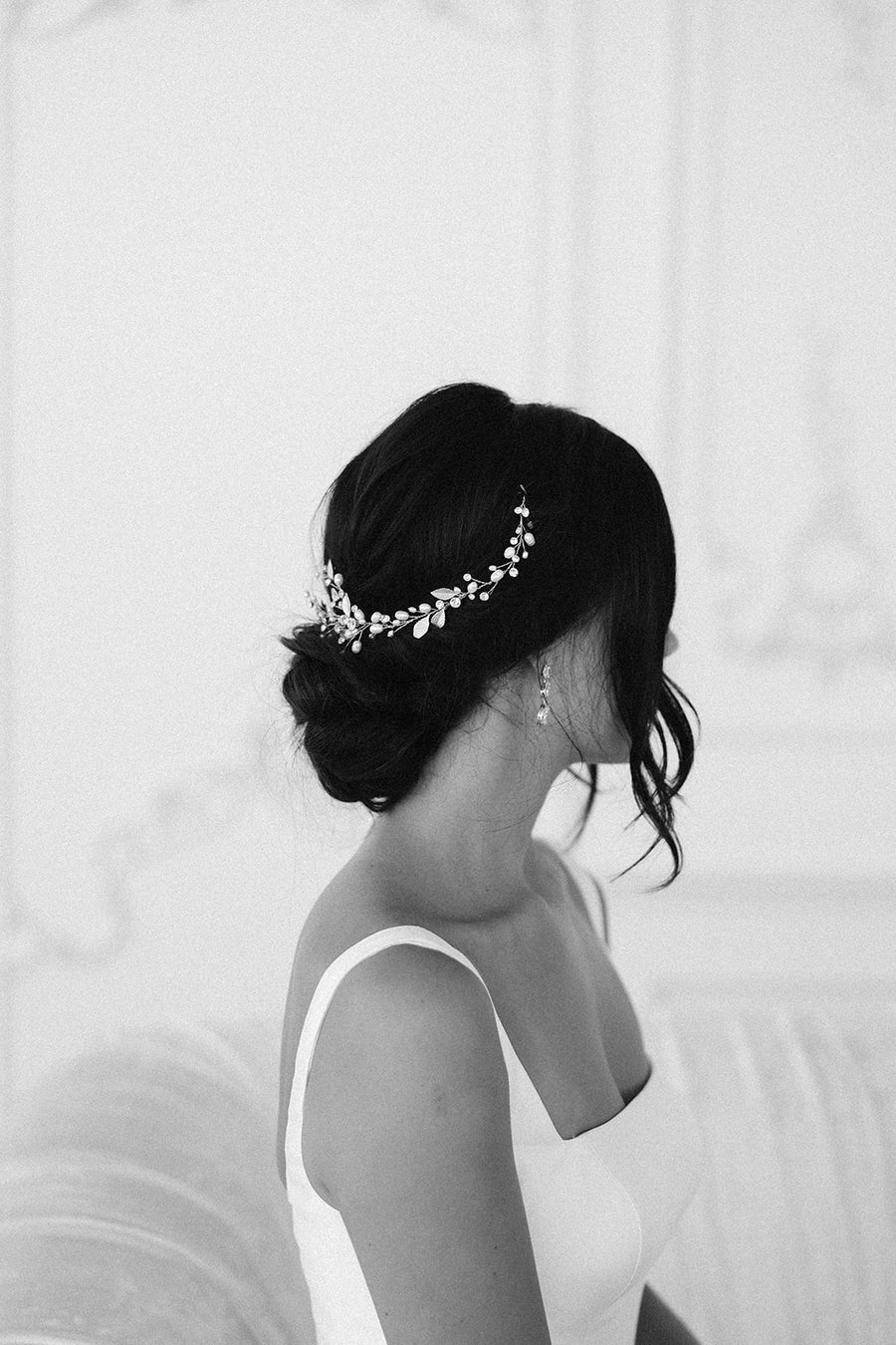 Harlow Pearl and Crystal Hair Vine