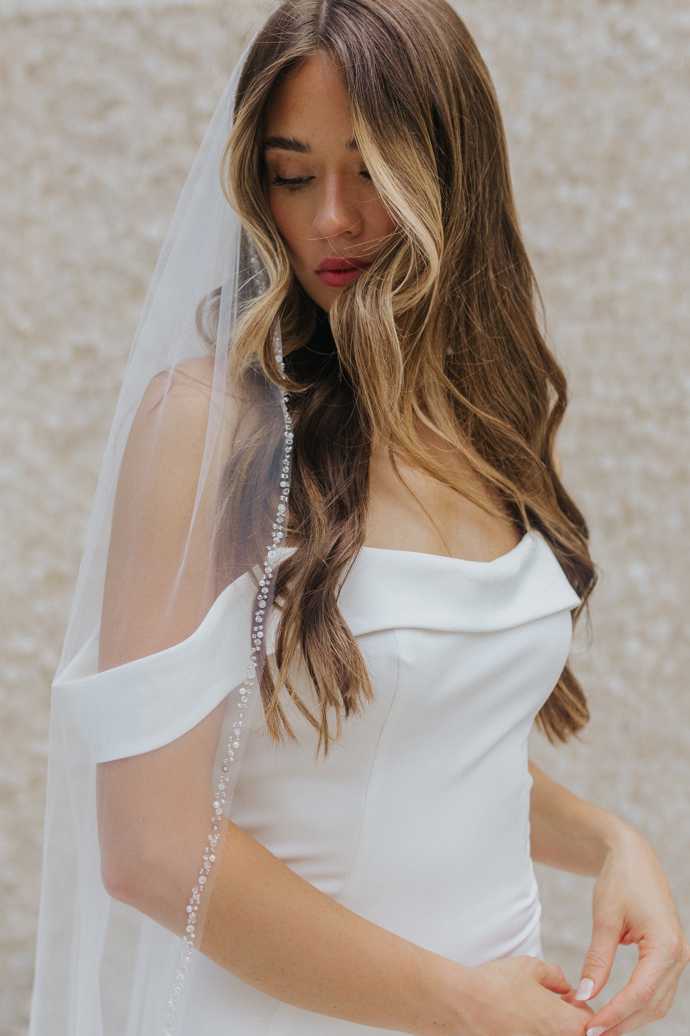 Gossip Veil – Untamed Petals