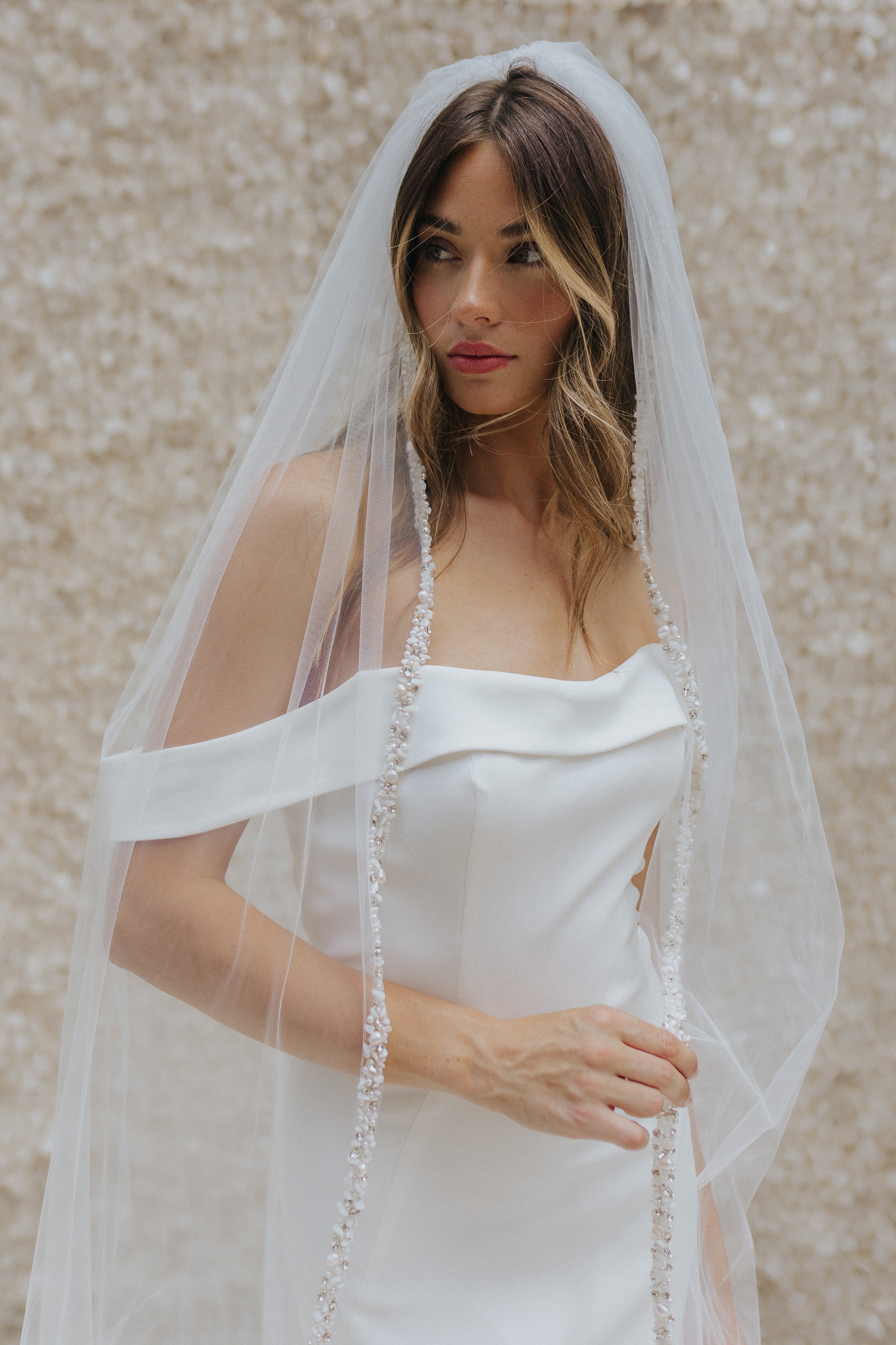 Untamed Petals Alana Mini Veil