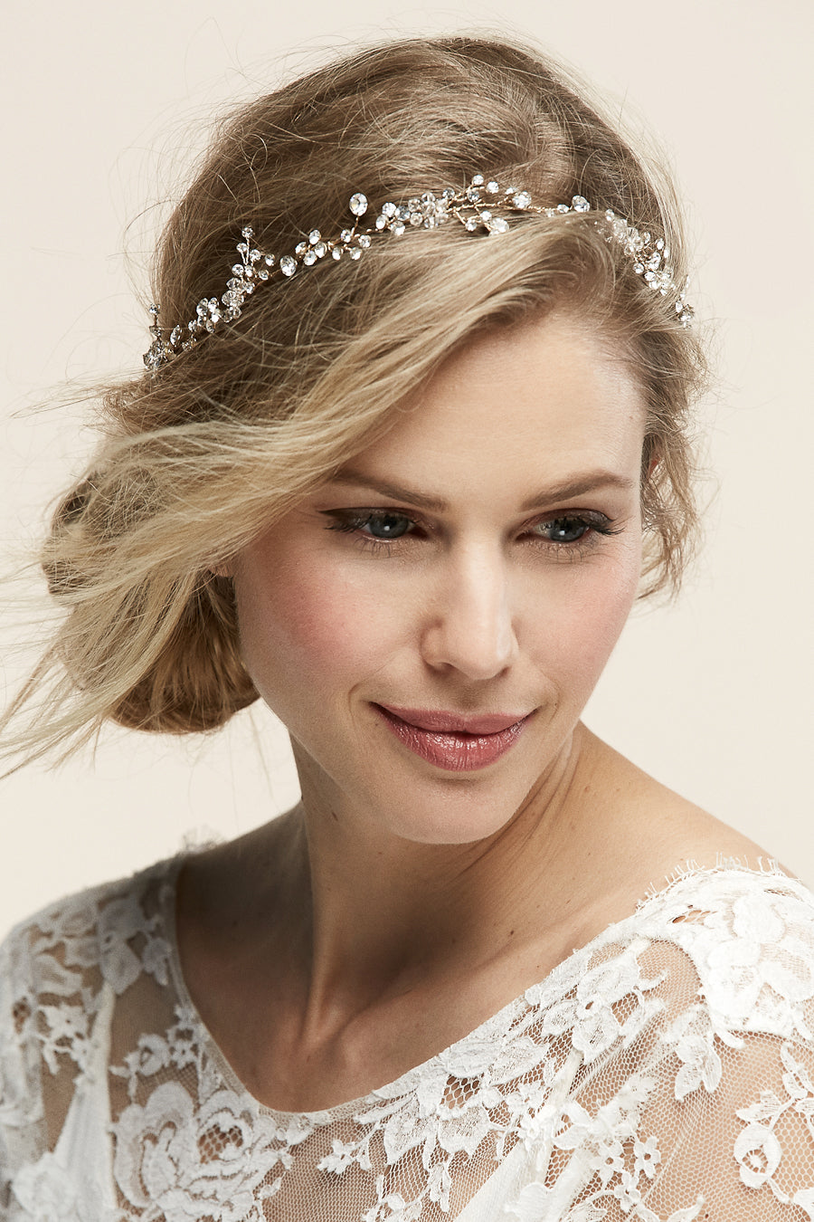 Leslie – Untamed Petals