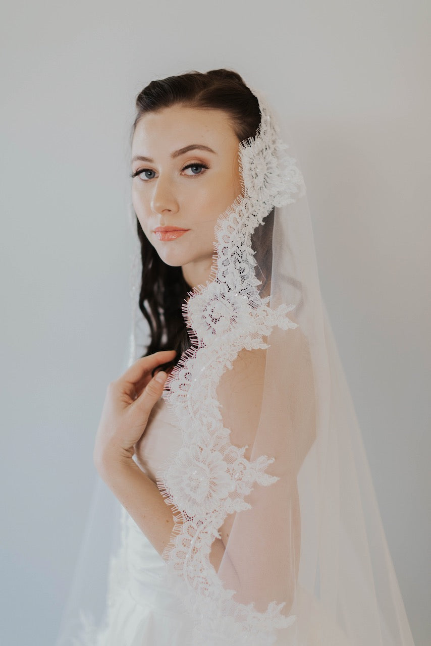 Ontario Veil Untamed Petals