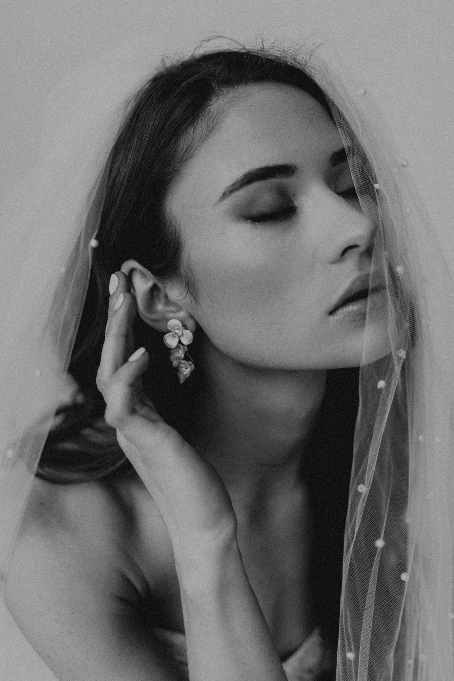 Pandora Veil