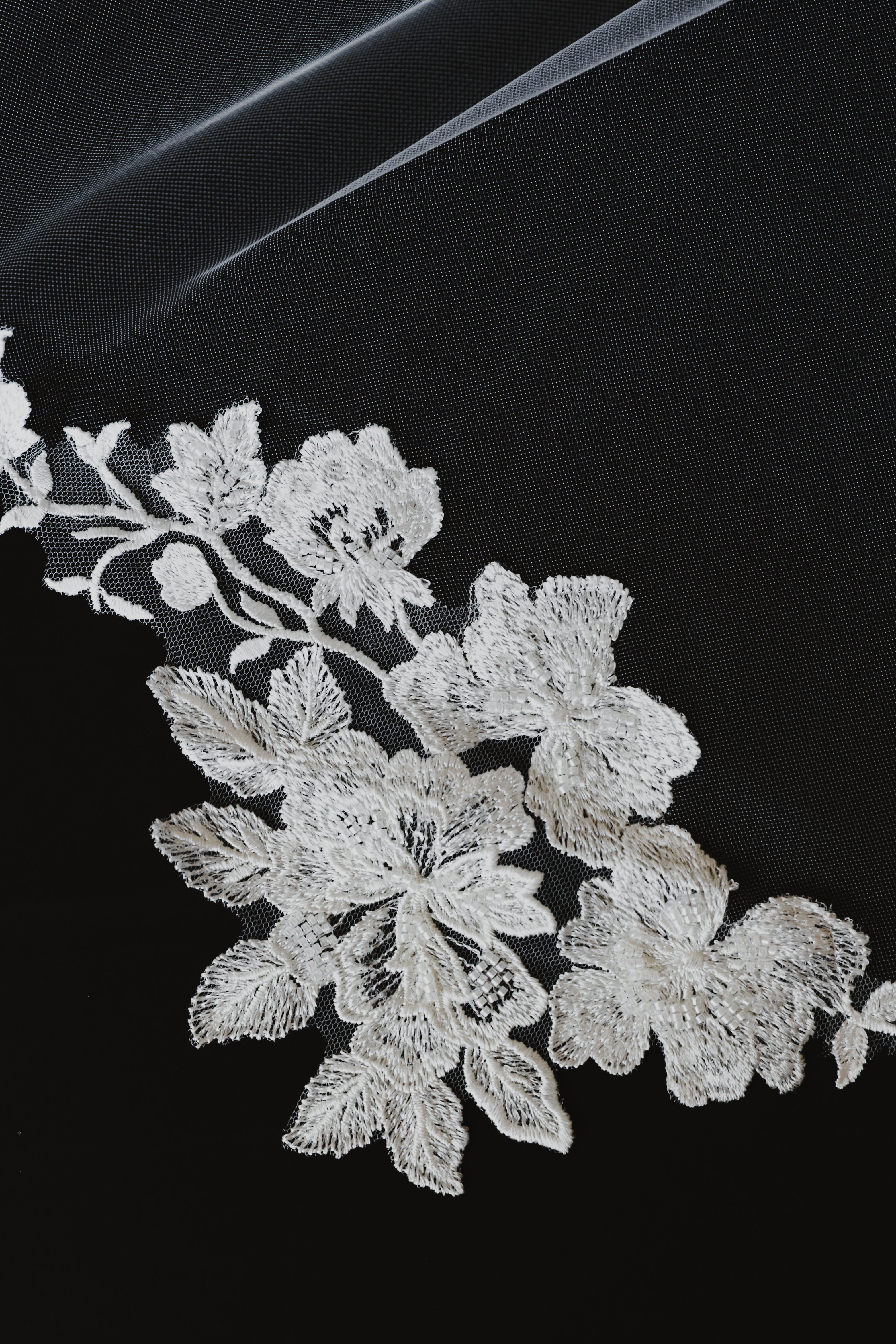 Alexandria Veil – Untamed Petals