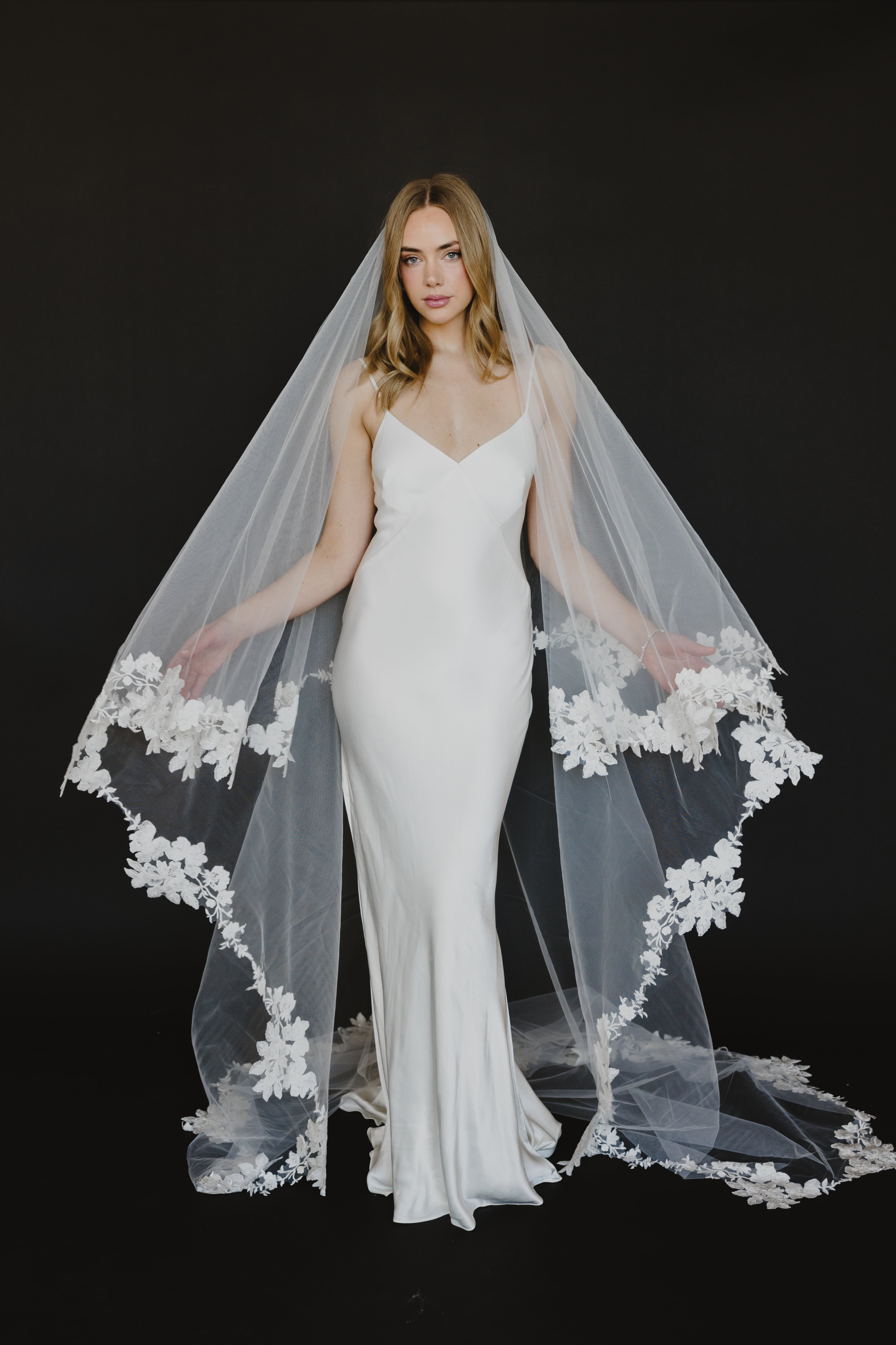 Alexandria Veil – Untamed Petals
