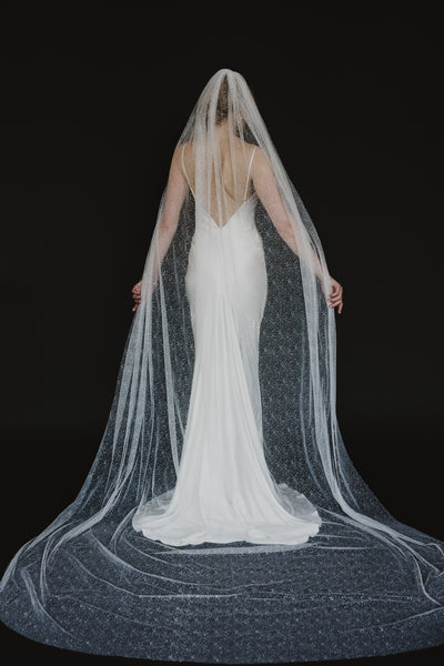 Candlelight Sparkle Veil