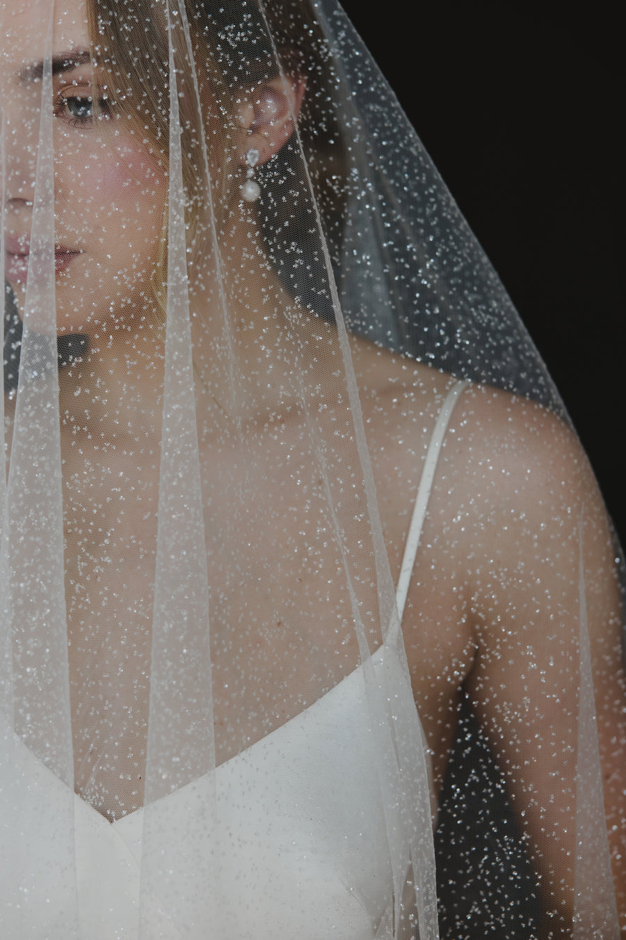 Candlelight Sparkle Veil