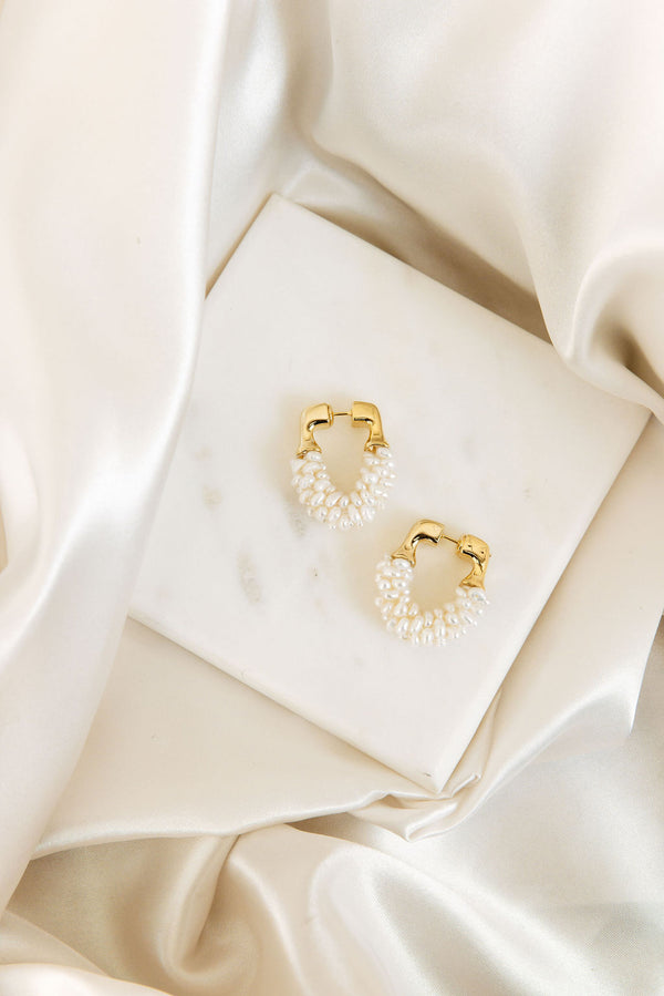 Chateau Pearl Hoops