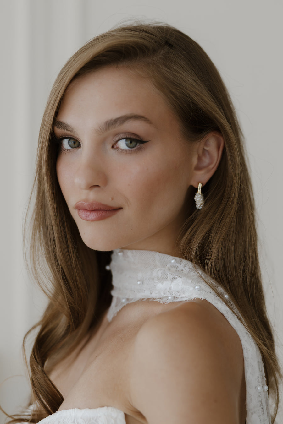 Chateau Pearl Hoops