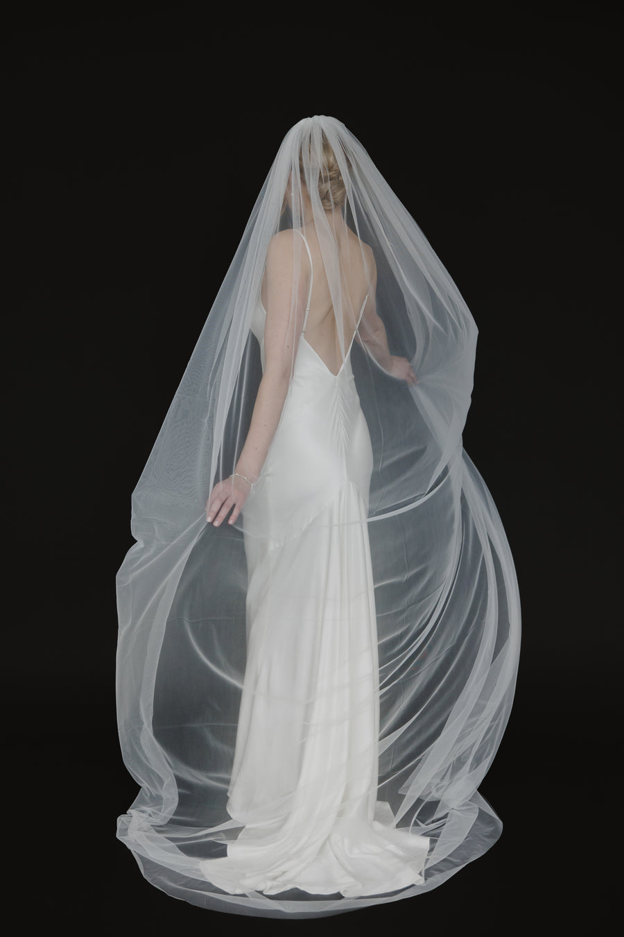 Untamed Petals Day Dream Veil | Luxe Tulle Bridal Veil | Raw Edge Veil | Simple Wedding Veil | Double Cathedral | 220" | No Blusher Untamed Petals Day Dream Veil | Luxe Tulle Bridal Veil | Raw Edge Veil | Simple Wedding Veil | Double Cathedral | 220" | No Blusher