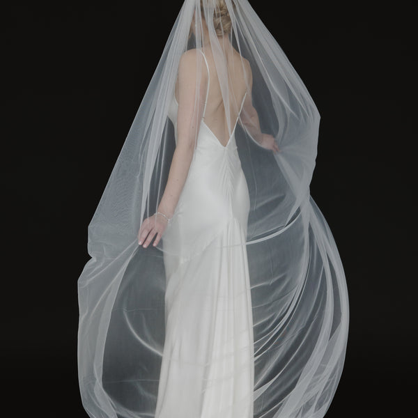 Day Dream Veil – Untamed Petals display picture 2