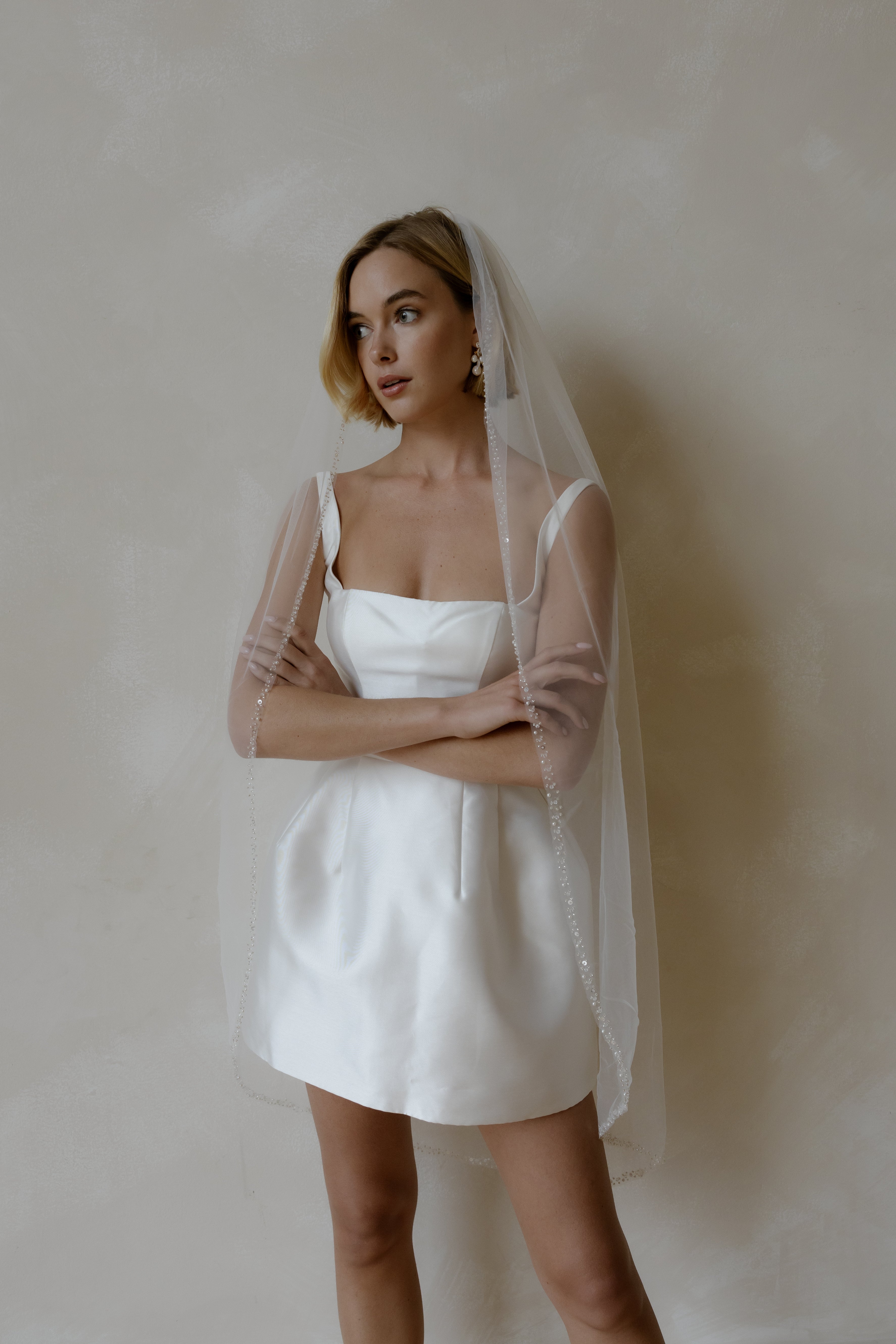 Gossip Veil – Untamed Petals