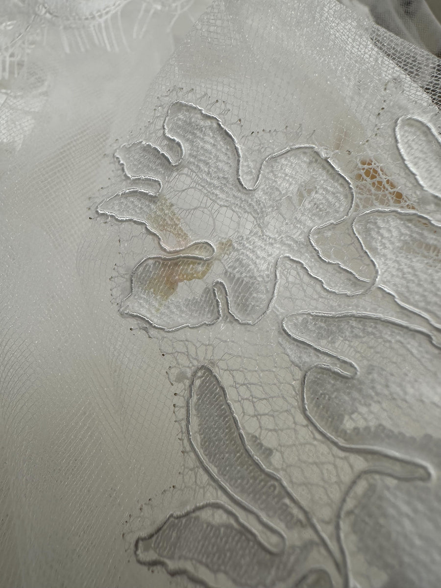 Laurence Lace Veil - SAMPLE SALE