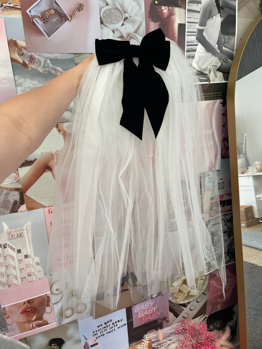 Emily Black Bow Veil - SAMPLE SALE