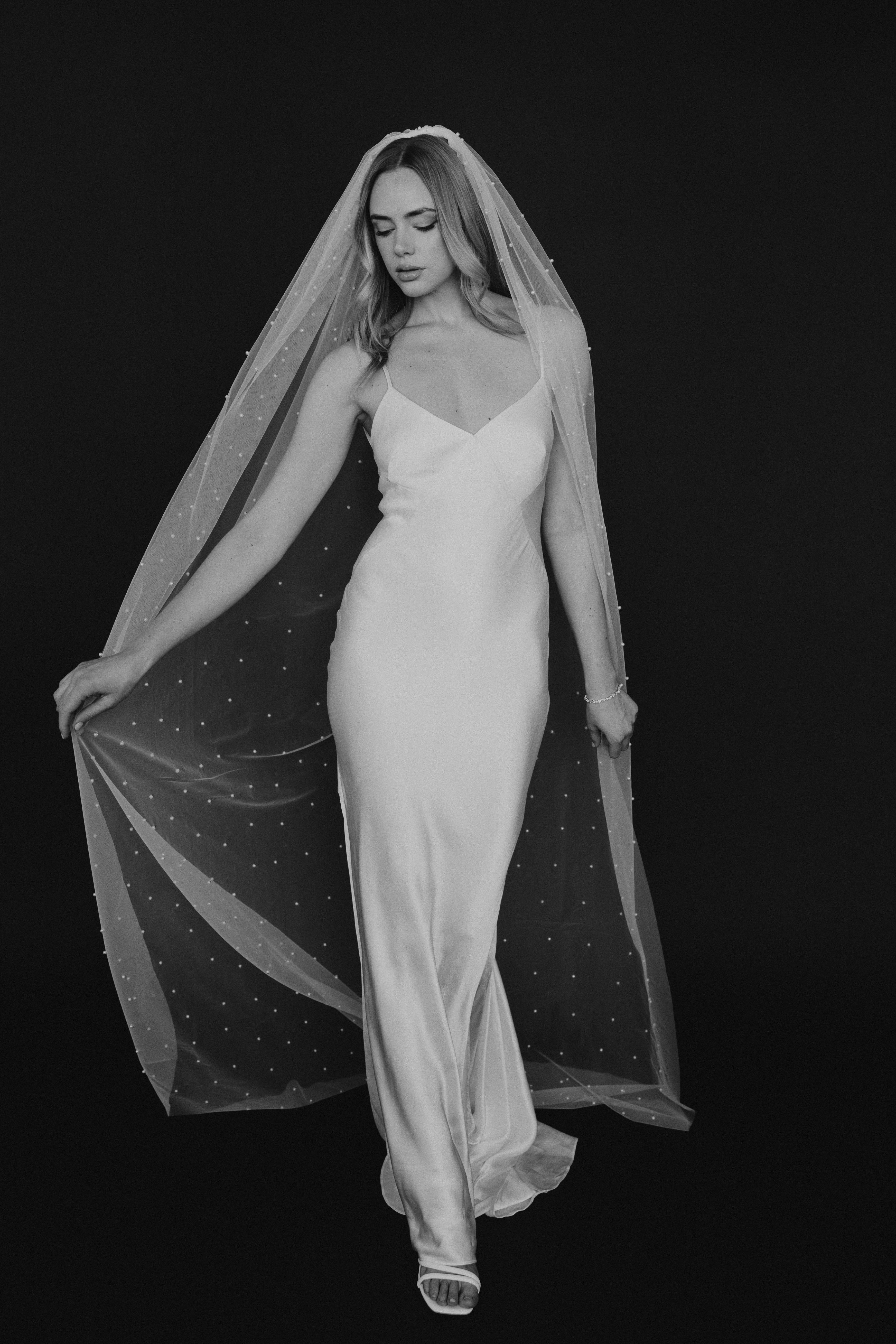 Jackson Veil – Untamed Petals
