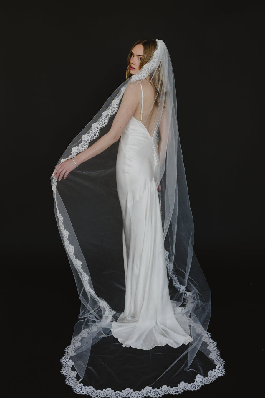 Khari Veil