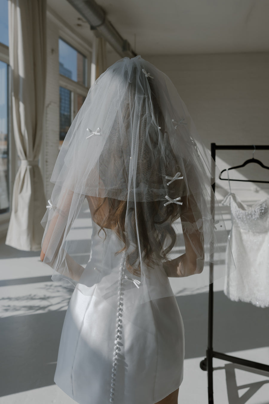 Last Toast Mini Veil