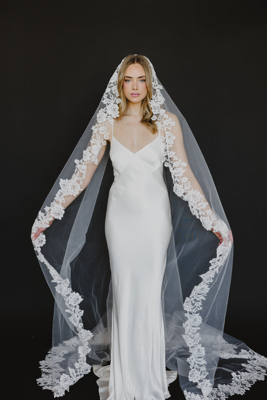 Tatum Mantilla Veil