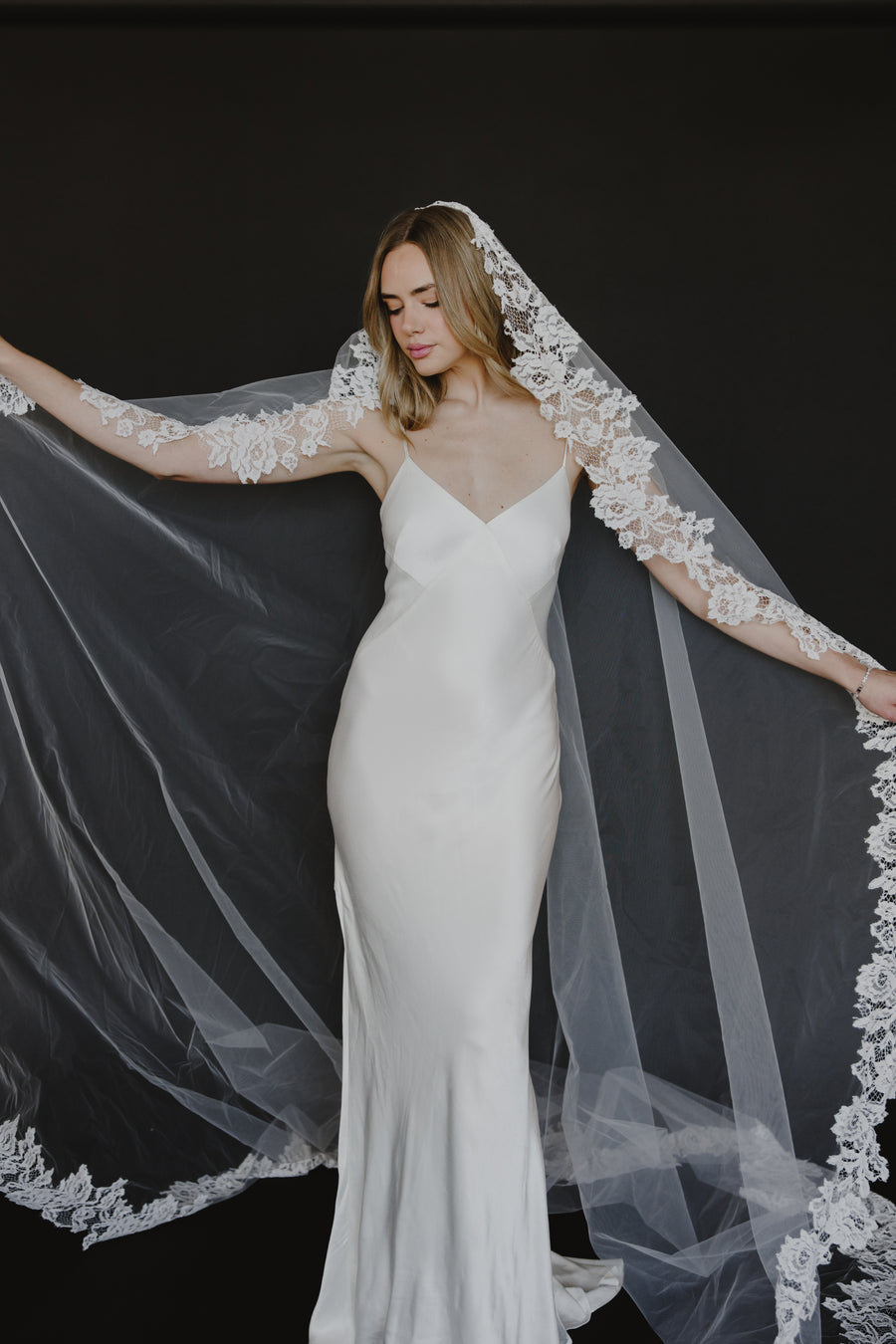 Tatum Mantilla Veil