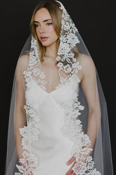 Tatum Mantilla Veil