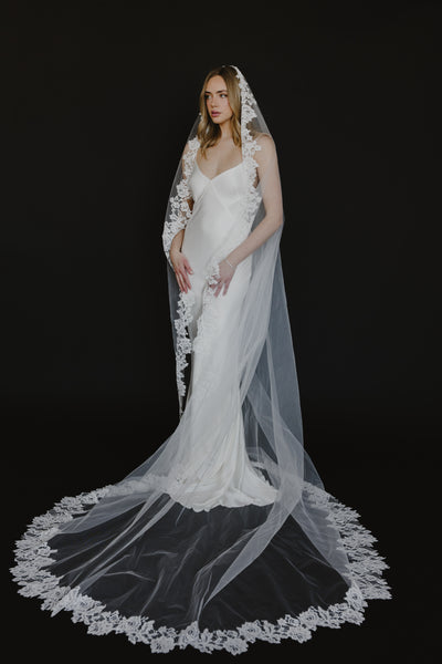 Tatum Mantilla Veil