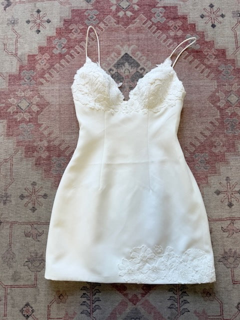 Deep V Mini - SAMPLE SALE