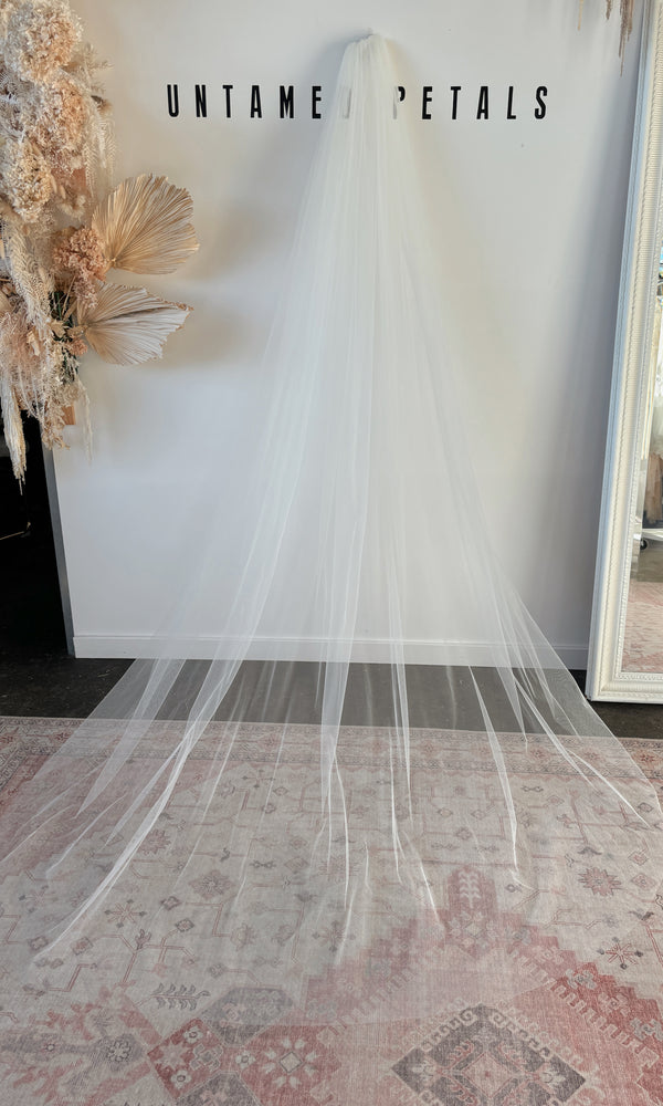 Lindsay Veil - SAMPLE SALE