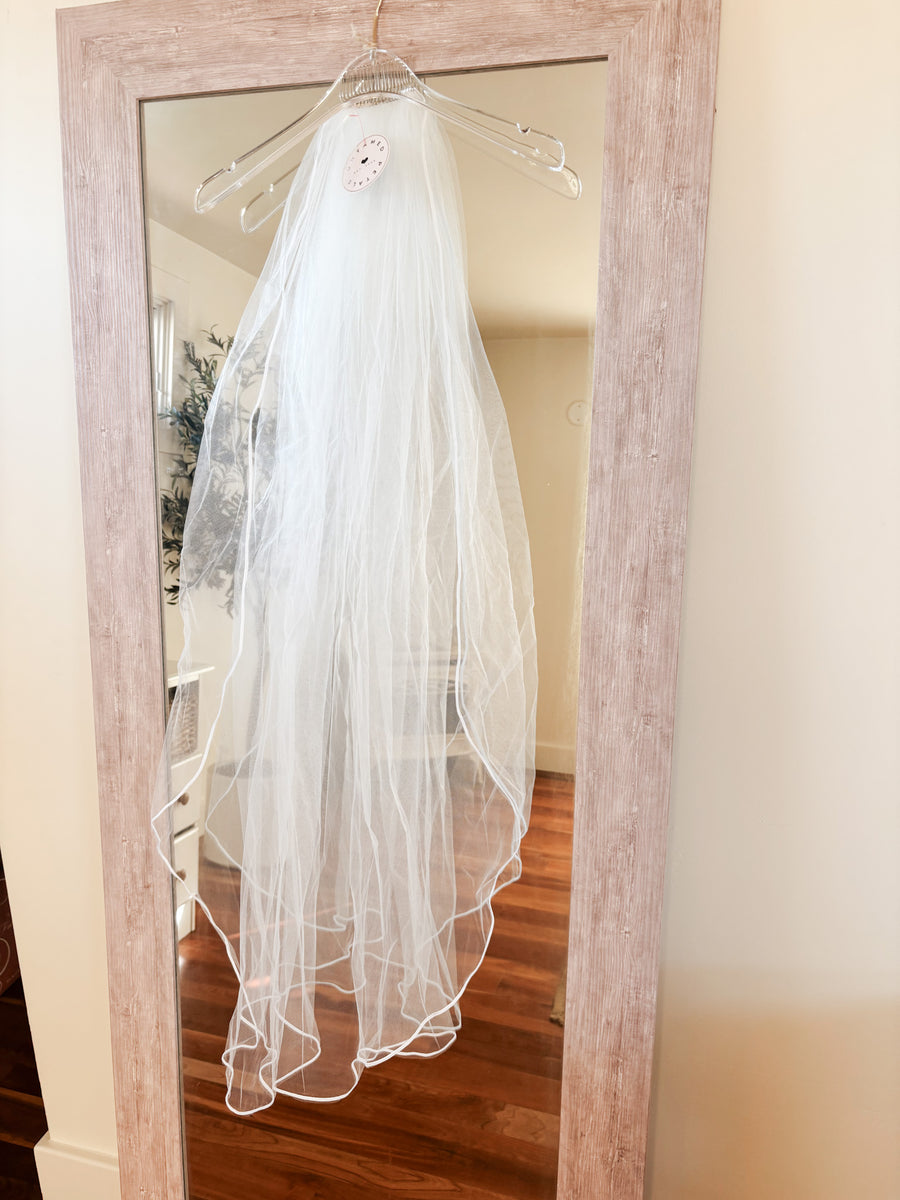 Bali Fingertip Veil  - SAMPLE SALE