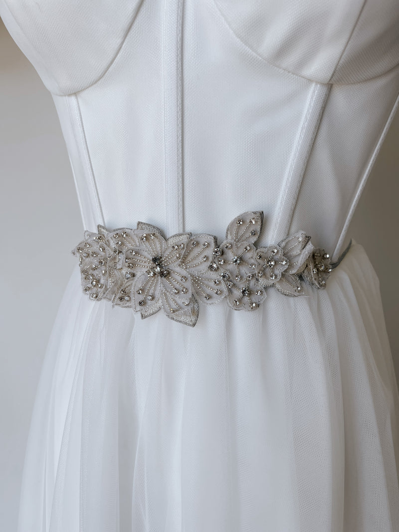 Amazon.com: Pohullan Wedding Dress Bridal Gown Belt Party Belts For Women  Rhinestone Bridal Belt Silver Belt antique voilet : Clothing, Shoes &  Jewelry