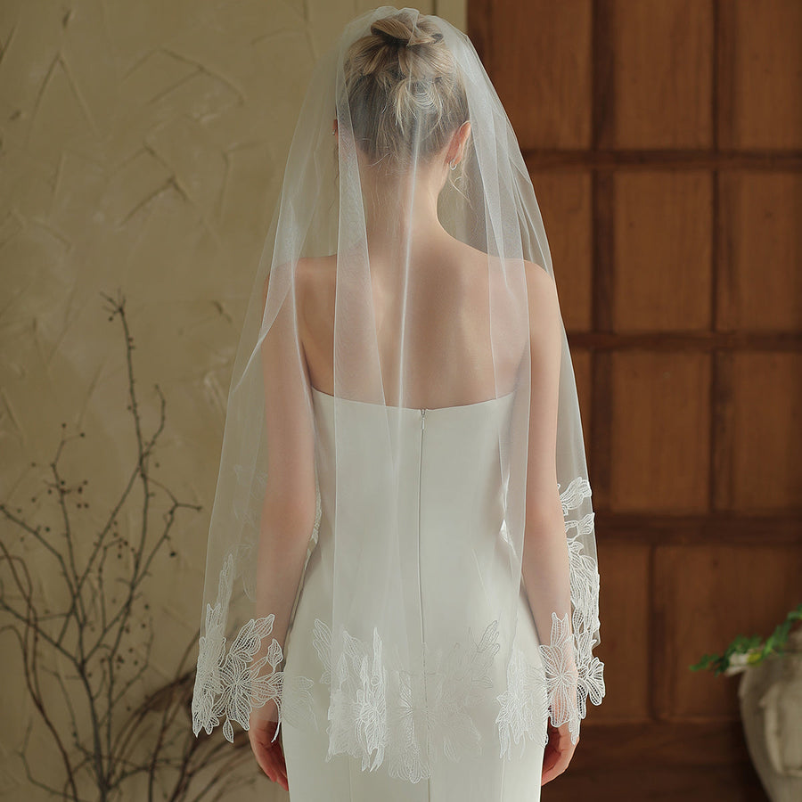 Lacey Bridal Veil