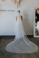 Candlelight Sparkle Veil