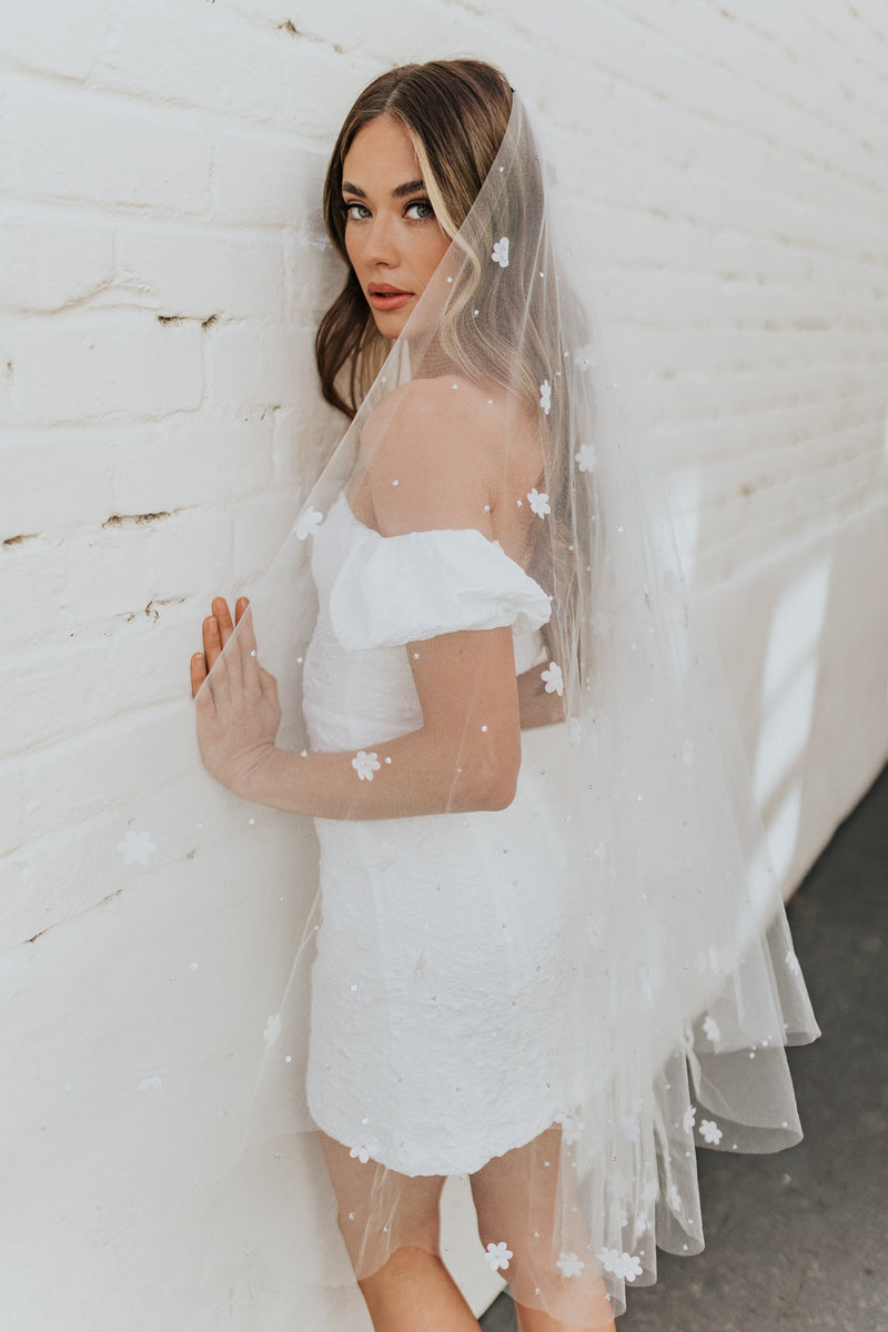 Untamed Petals Oyster Veil Cathedral Circle Cut (Two Tier)