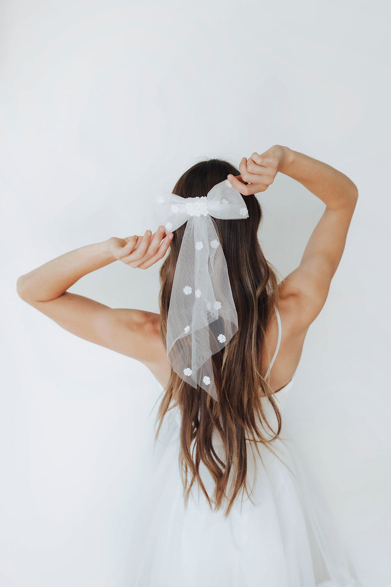 Darla Mini Bow