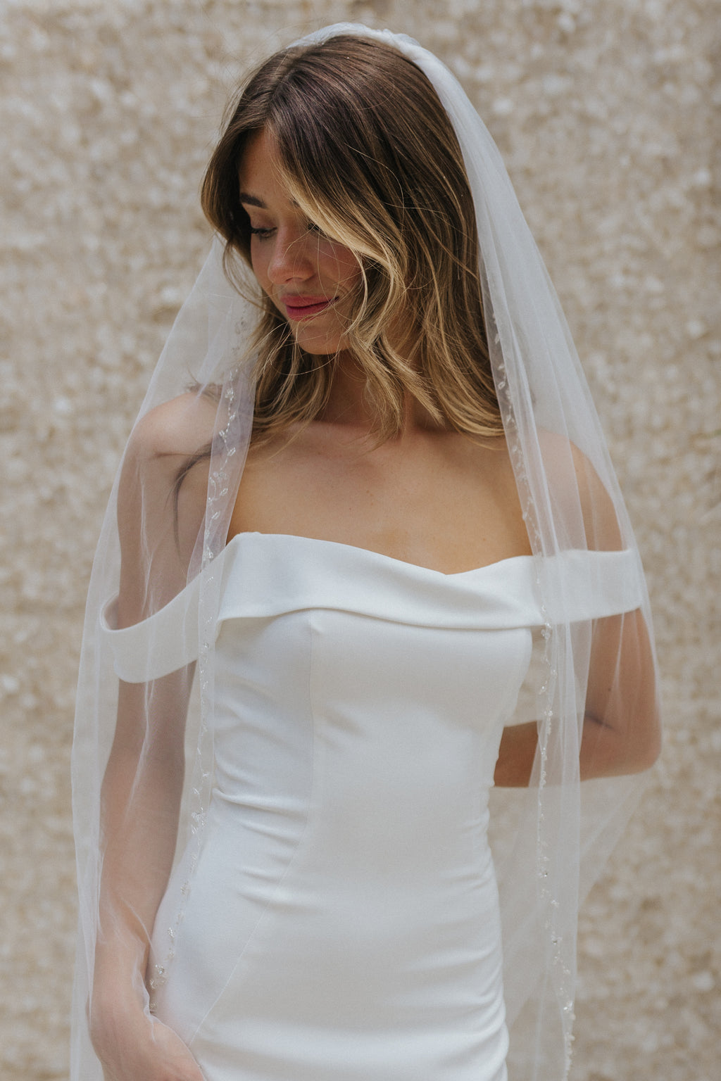 Untamed Petals Moorea Mini Veil