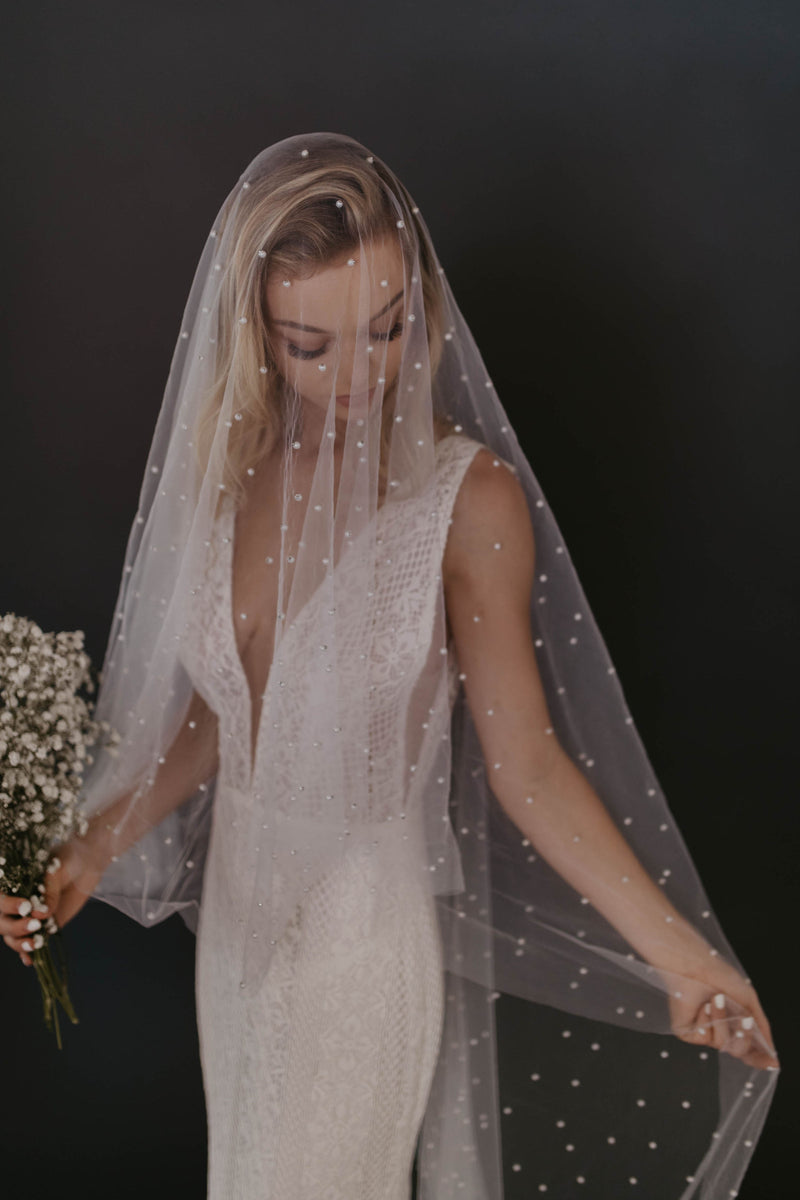 Jackson Veil Ready to Ship / Cathedral 110 - Two Tier/ Circle Cut