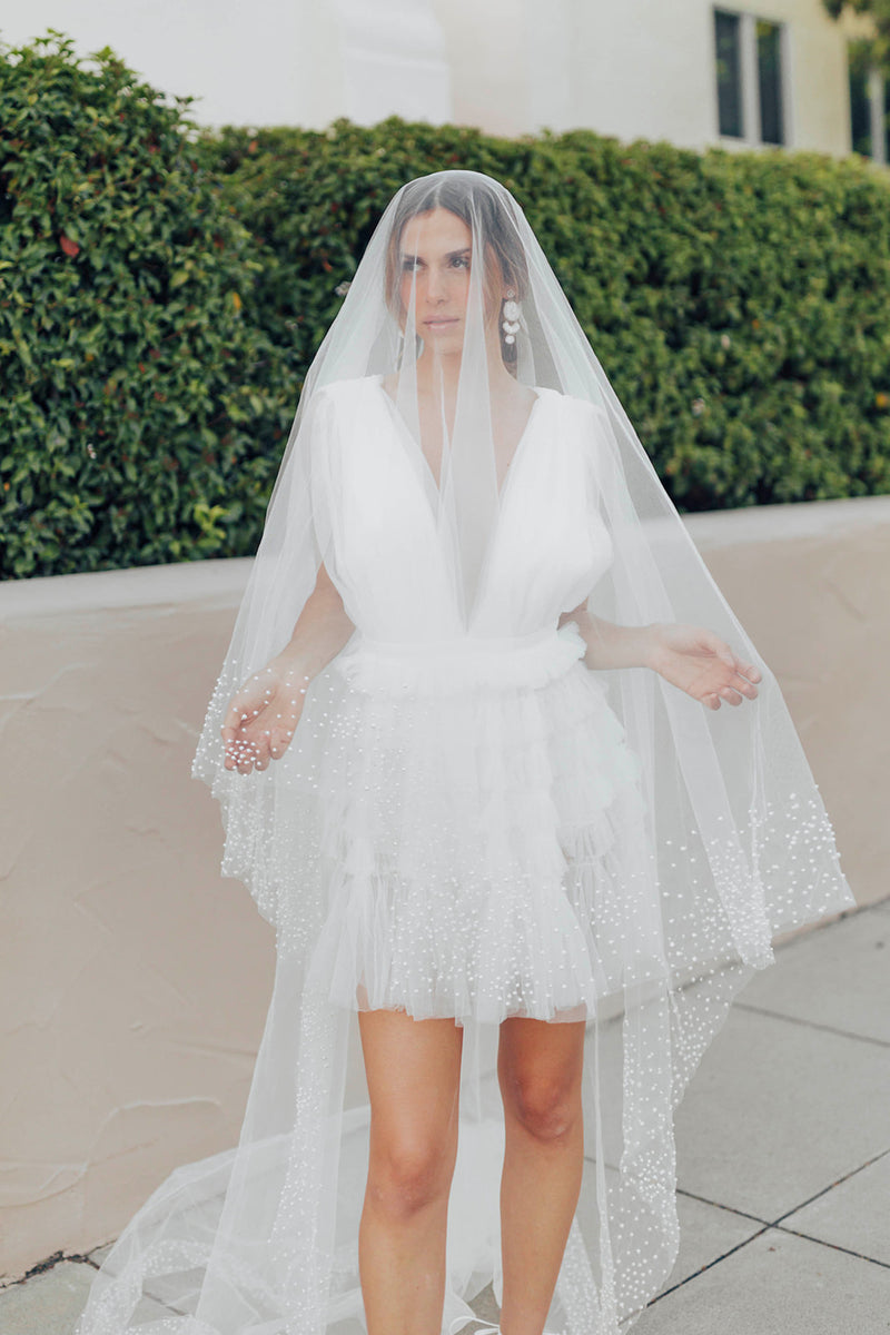 Short wedding dress and long veil?