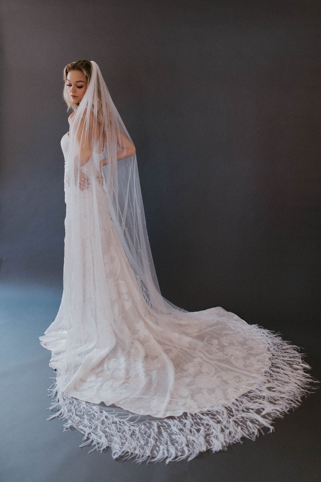 Untamed Petals Moorea Mini Veil