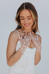 Valiant Short Sheer Gloves