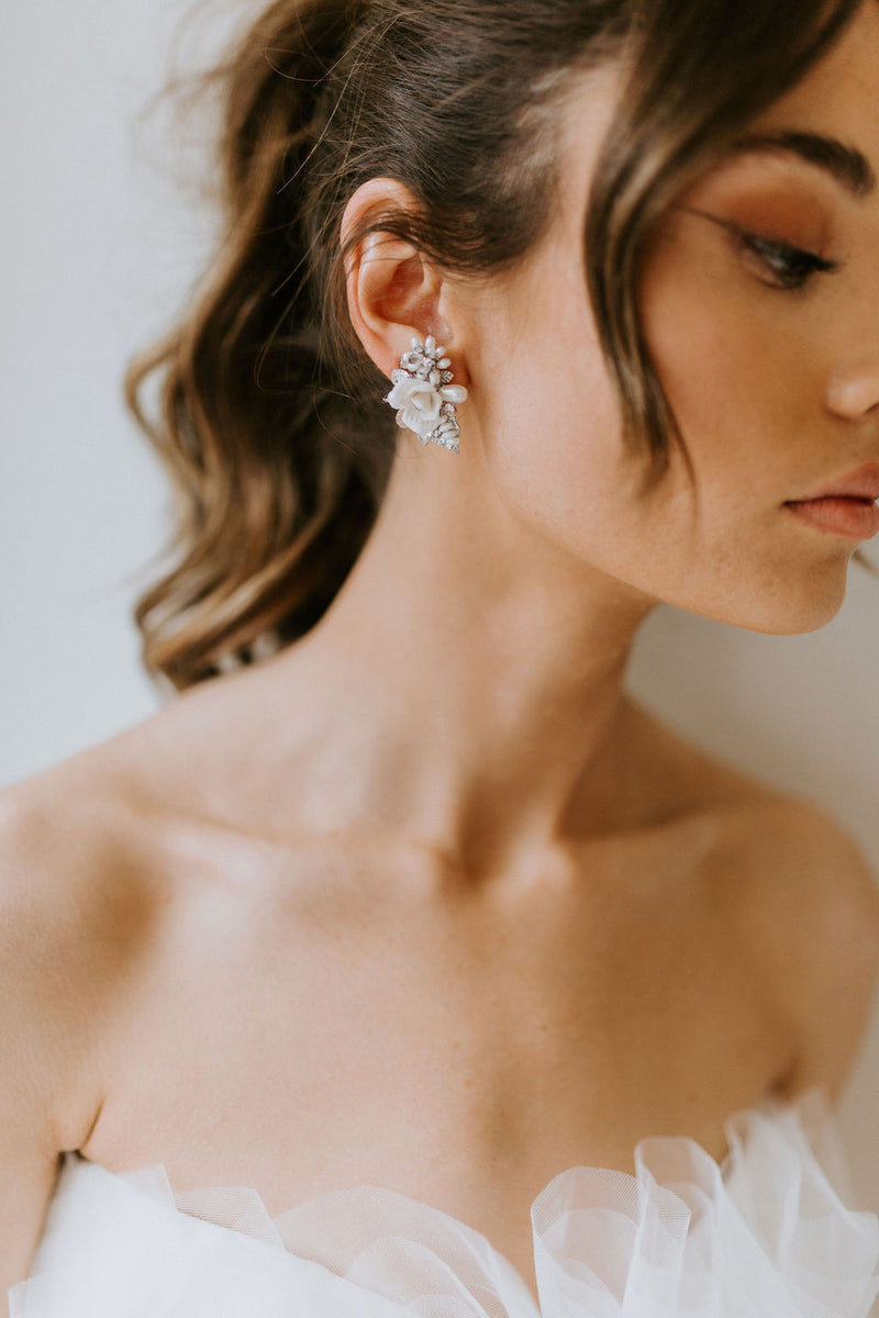 What kind of accessories/earrings for this dress? : r/Weddingattireapproval